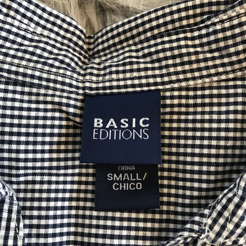 Basic Editions- Small- button down shirt - Picture 2 of 3